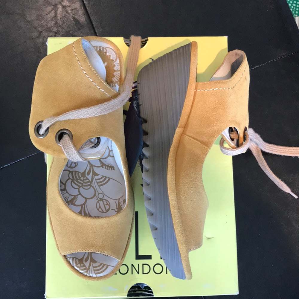 New Open foot lace up Wedge shoe